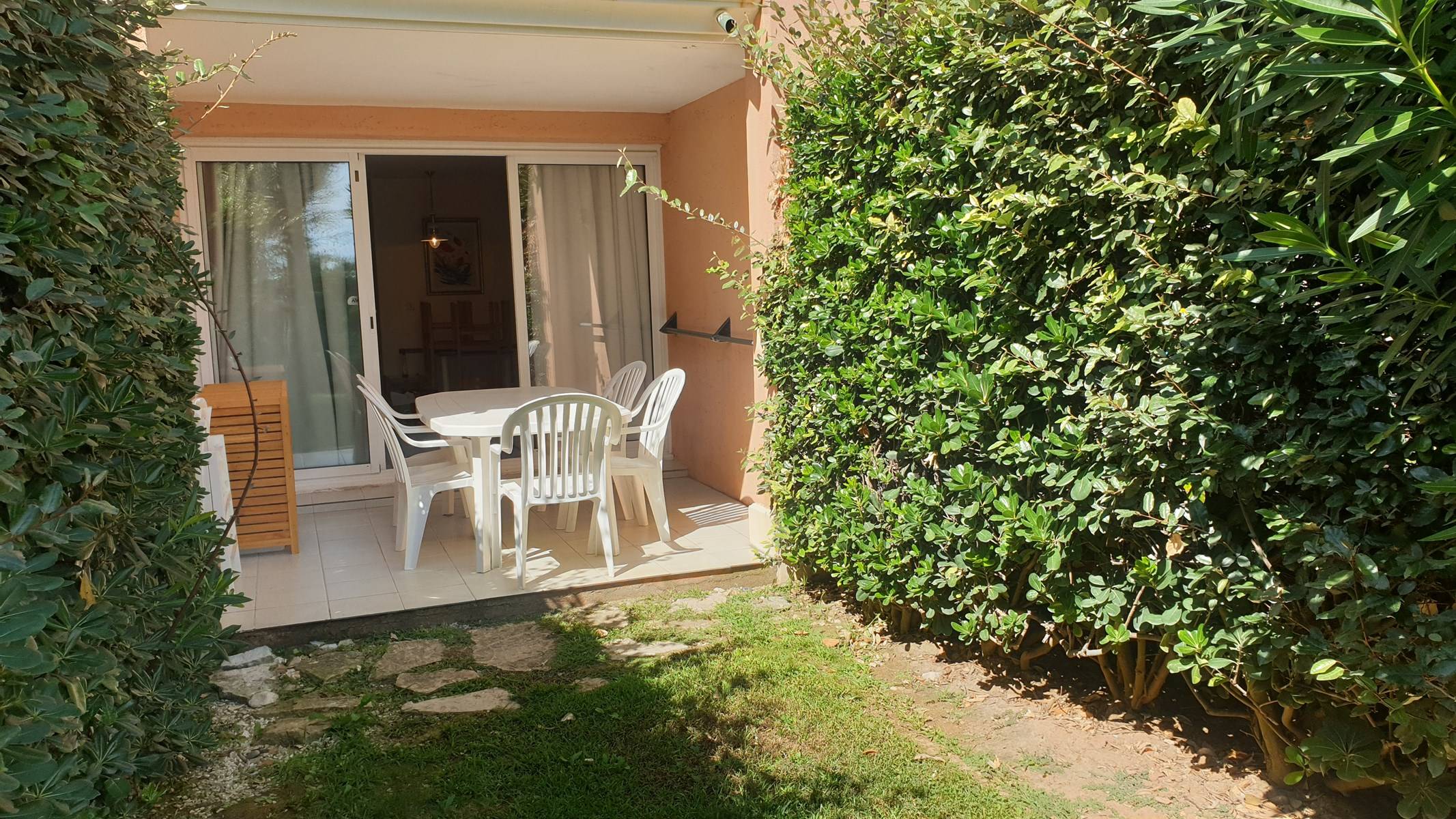 La Pin&egrave;de  (  )